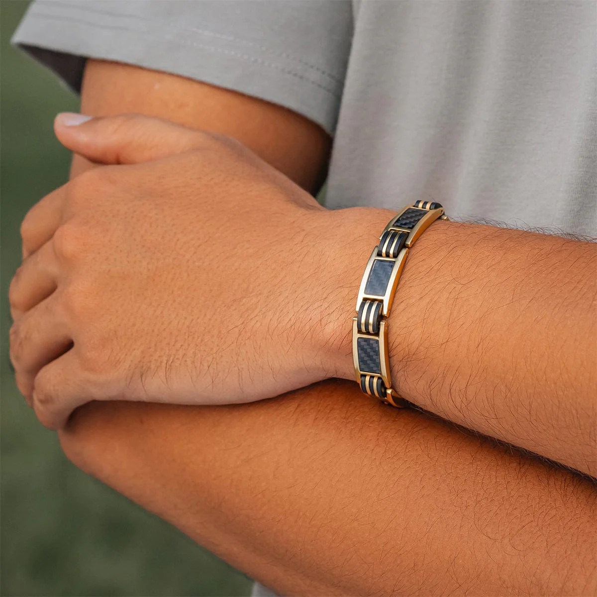 Carbon Fiber Magnetic Bracelet for Men (Gold) - Image 2
